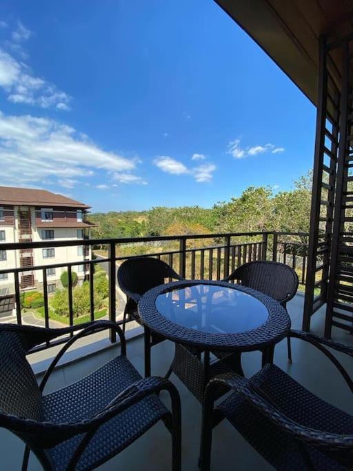 Apartament Anvaya Cove Penthouse Unit 10-2 Br. Morong  Zewnętrze zdjęcie
